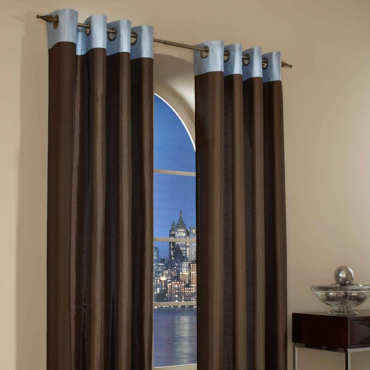 Curtains on grommets